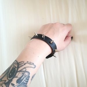 Thin, spiked bracelet cuff